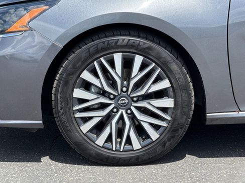 Certified 2024 Nissan Altima 2.5 SV FWD image 25