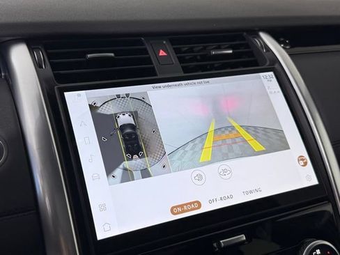 New 2025 Land Rover Discovery S AWD/4WD image 18