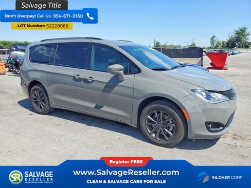 Used 2020 Chrysler Pacifica Touring-L w/ Advanced Safetytec Group AWD/4WD image 5