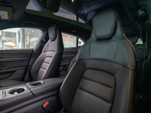 New 2025 Porsche Taycan 4S image 5