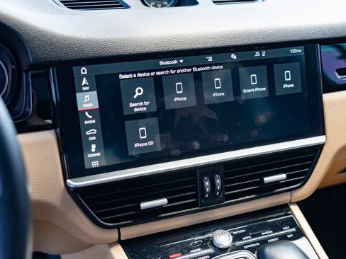 Used 2019 Porsche Cayenne E-Hybrid AWD/4WD image 23