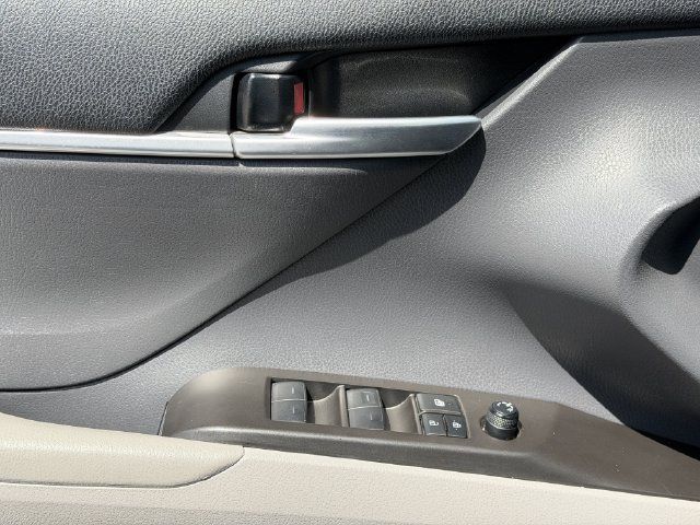 Used 2023 Toyota Camry LE FWD image 21