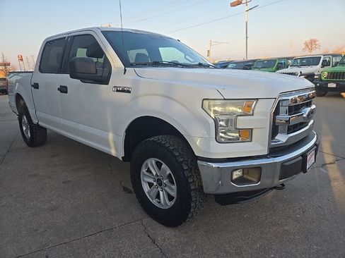 Used 2015 Ford F150 XLT image 13