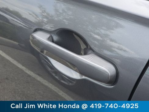 Used 2024 Honda Pilot EX-L image 15