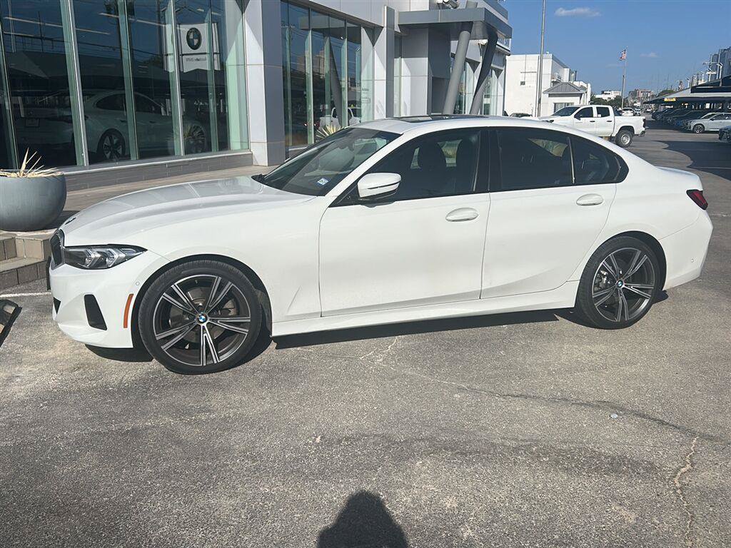 Used 2023 BMW 330i Sedan w/ Premium Package RWD image 1