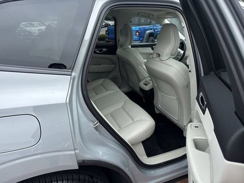 Used 2025 Volvo XC60 B5 Core w/ Protection Package Premier AWD/4WD image 29