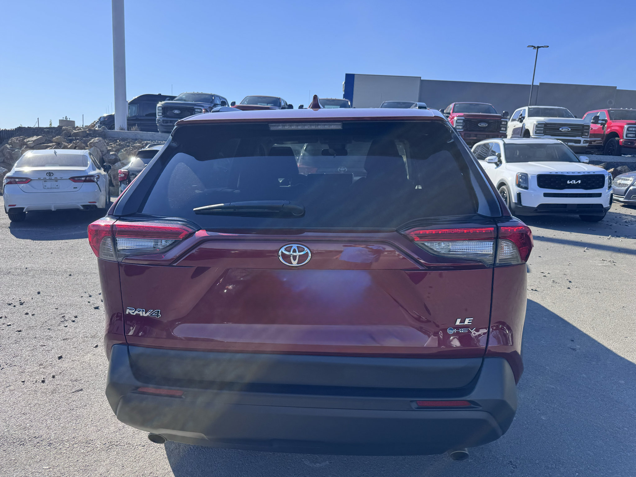 Used 2025 Toyota RAV4 LE AWD/4WD image 7