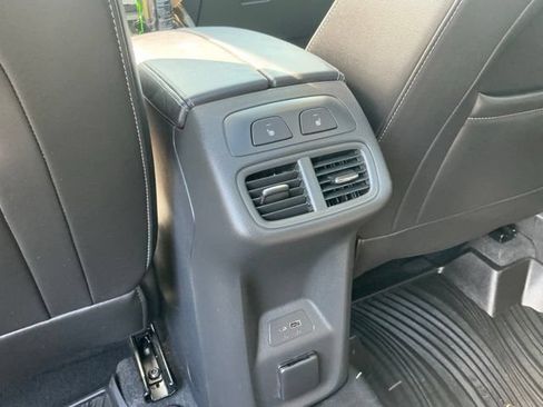 Used 2024 Buick Envision Avenir AWD/4WD image 37