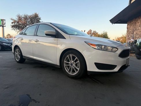Used 2018 Ford Focus SE image 26