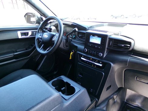 Used 2021 Ford Explorer 4WD Police Interceptor image 26