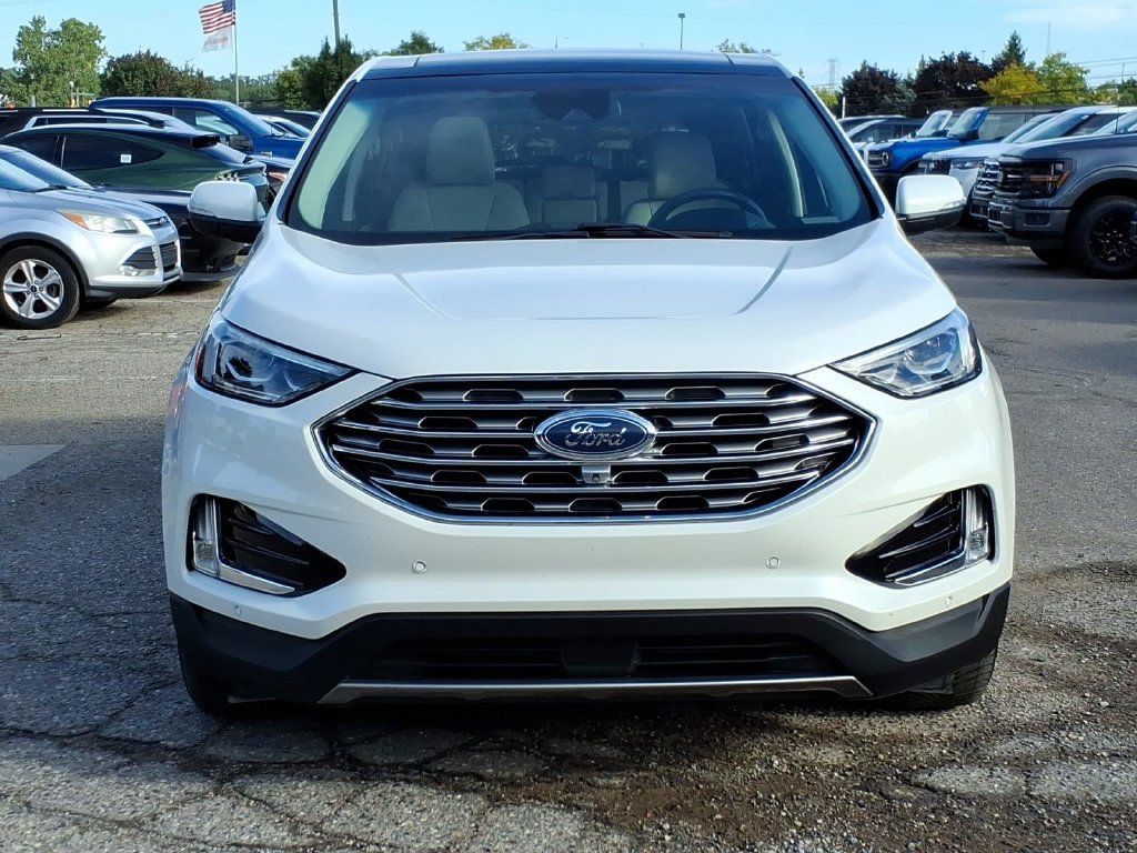 Used 2020 Ford Edge Titanium w/ Equipment Group 301A AWD/4WD image 8