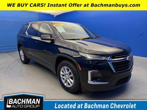 Used 2023 Chevrolet Traverse LS FWD image 1