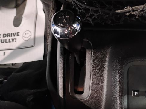 Used 2015 Jeep Wrangler Sport AWD/4WD image 23