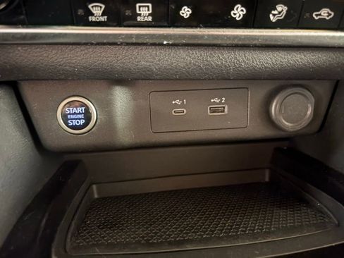 Used 2023 Nissan Rogue SV image 23