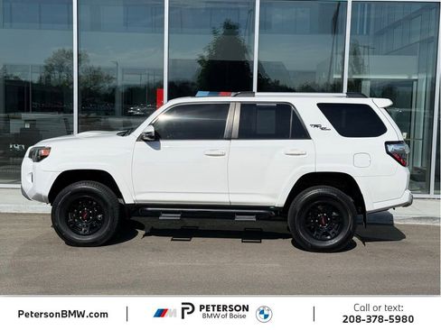 Used 2018 Toyota 4Runner TRD Off-Road Premium AWD/4WD image 2