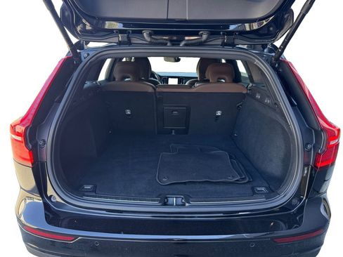Certified 2025 Volvo V60 B5 Cross Country Plus AWD/4WD image 6