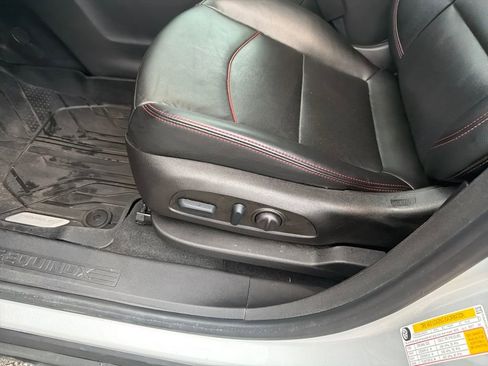 Used 2022 Chevrolet Equinox RS w/ RS Leather Package image 13