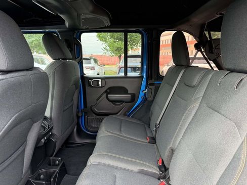 Used 2024 Jeep Wrangler Unlimited Sport AWD/4WD image 17