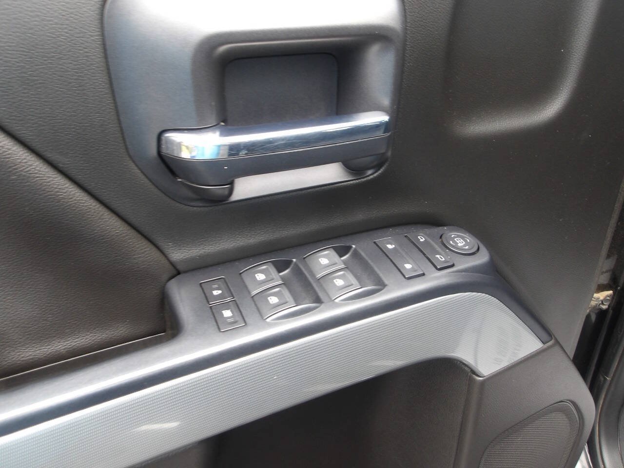 Used 2019 Chevrolet Silverado 2500 LT w/ All Star Edition AWD/4WD image 11