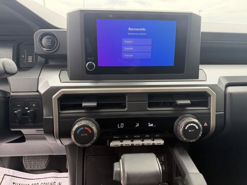 Used 2024 Toyota Tacoma SR5 AWD/4WD image 19