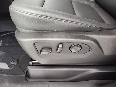 New 2026 Chevrolet Suburban Z71 w/ Comfort Package image 24