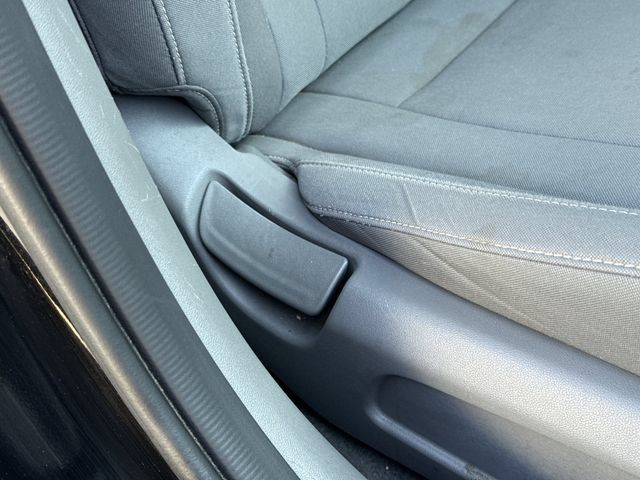 Used 2025 Hyundai Elantra SEL FWD image 27