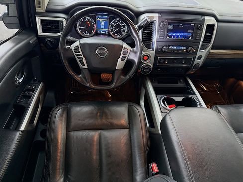 Used 2019 Nissan Titan SL w/ Chrome Package AWD/4WD image 17