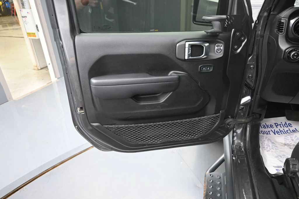 Used 2022 Jeep Gladiator Sport AWD/4WD image 14