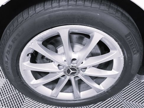 Certified 2019 Mercedes-Benz A 220 4MATIC image 7