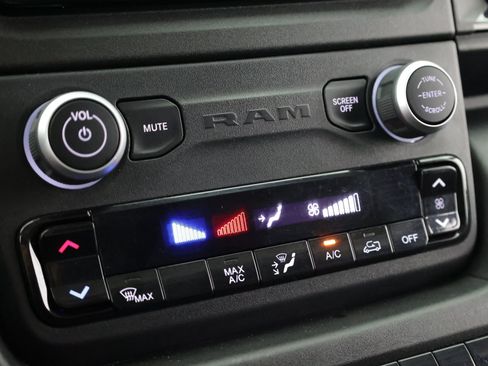 Used 2023 RAM ProMaster 2500 FWD image 14