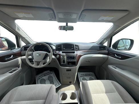 Used 2016 Nissan Quest SV FWD image 22