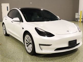 Used 2021 Tesla Model 3 Standard Range Plus video 1