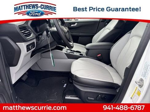 New 2025 Ford Escape SE w/ PHEV Premium Package image 10