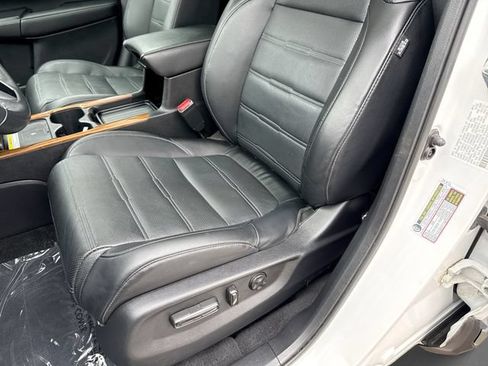 Used 2020 Honda CR-V Touring image 14