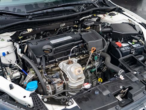 Used 2014 Honda Accord LX image 28