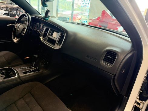 Used 2014 Dodge Charger SE w/ Sport Appearance Group RWD image 25