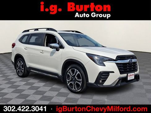 Used 2023 Subaru Ascent Limited w/ Technology Package AWD/4WD image 1