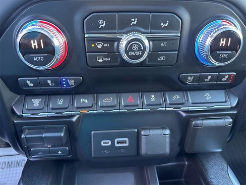 Used 2020 GMC Sierra 2500 AT4 w/ AT4 Premium Package image 30