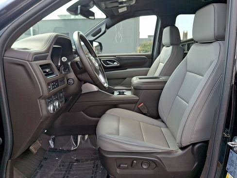 Used 2023 GMC Yukon XL SLT w/ SLT Luxury Package AWD/4WD image 11