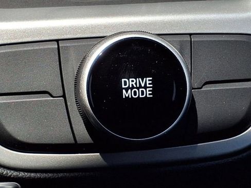 New 2025 Hyundai Venue SEL image 23