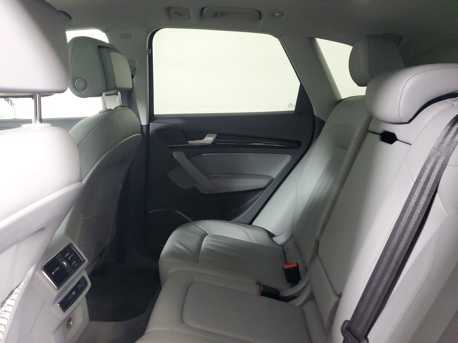 Used 2019 Audi Q5 2.0T Premium w/ Convenience Package AWD/4WD image 12