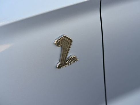 Used 2022 Ford Mustang Shelby GT500 w/ Carbon Fiber Track Pack image 8