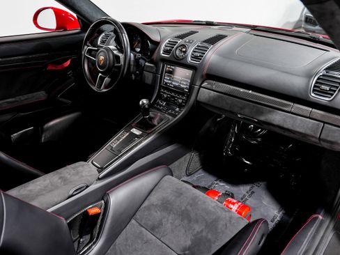 Used 2016 Porsche Cayman GT4 RWD image 27
