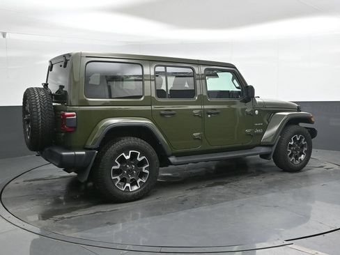 Used 2024 Jeep Wrangler Unlimited Sahara w/ Dual Top Group AWD/4WD image 7