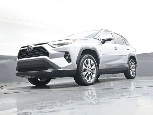 Used 2022 Toyota RAV4 XLE Premium FWD image 36