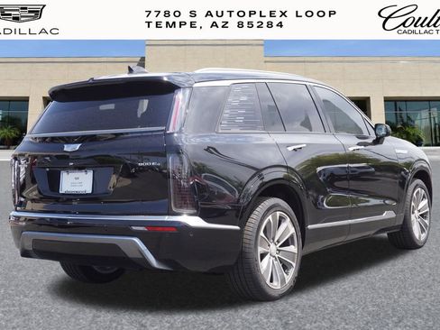 New 2026 Cadillac Vistiq Luxury image 3