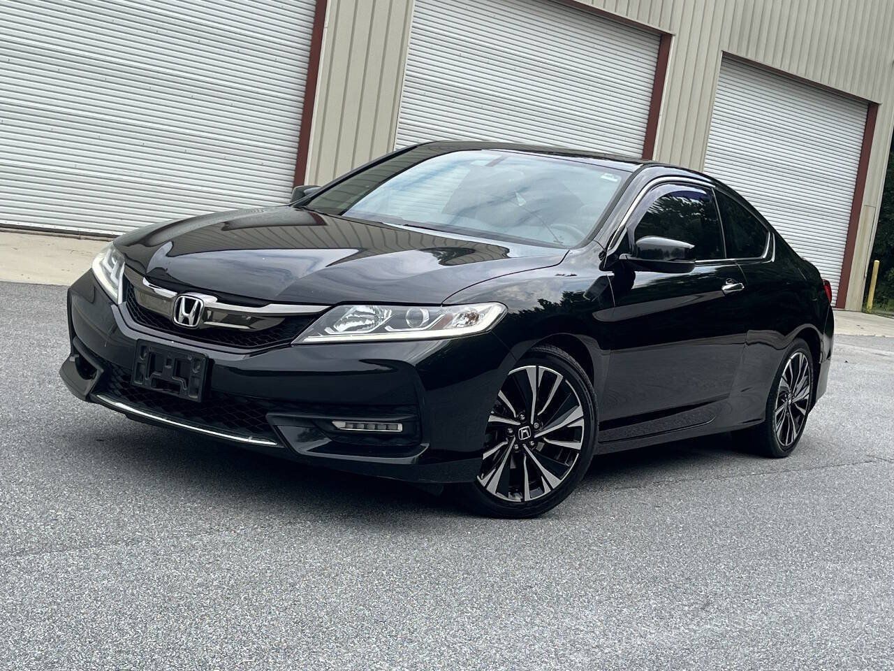Used 2017 Honda Accord EX-L image 1
