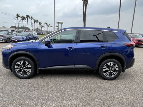 Used 2022 Nissan Rogue SV image 4