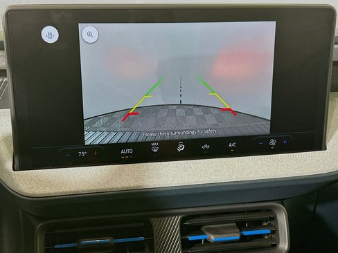Used 2025 Ford Maverick XLT FWD image 25