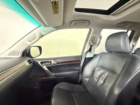 Used 2016 Lexus GX 460 w/ Premium Package AWD/4WD image 10